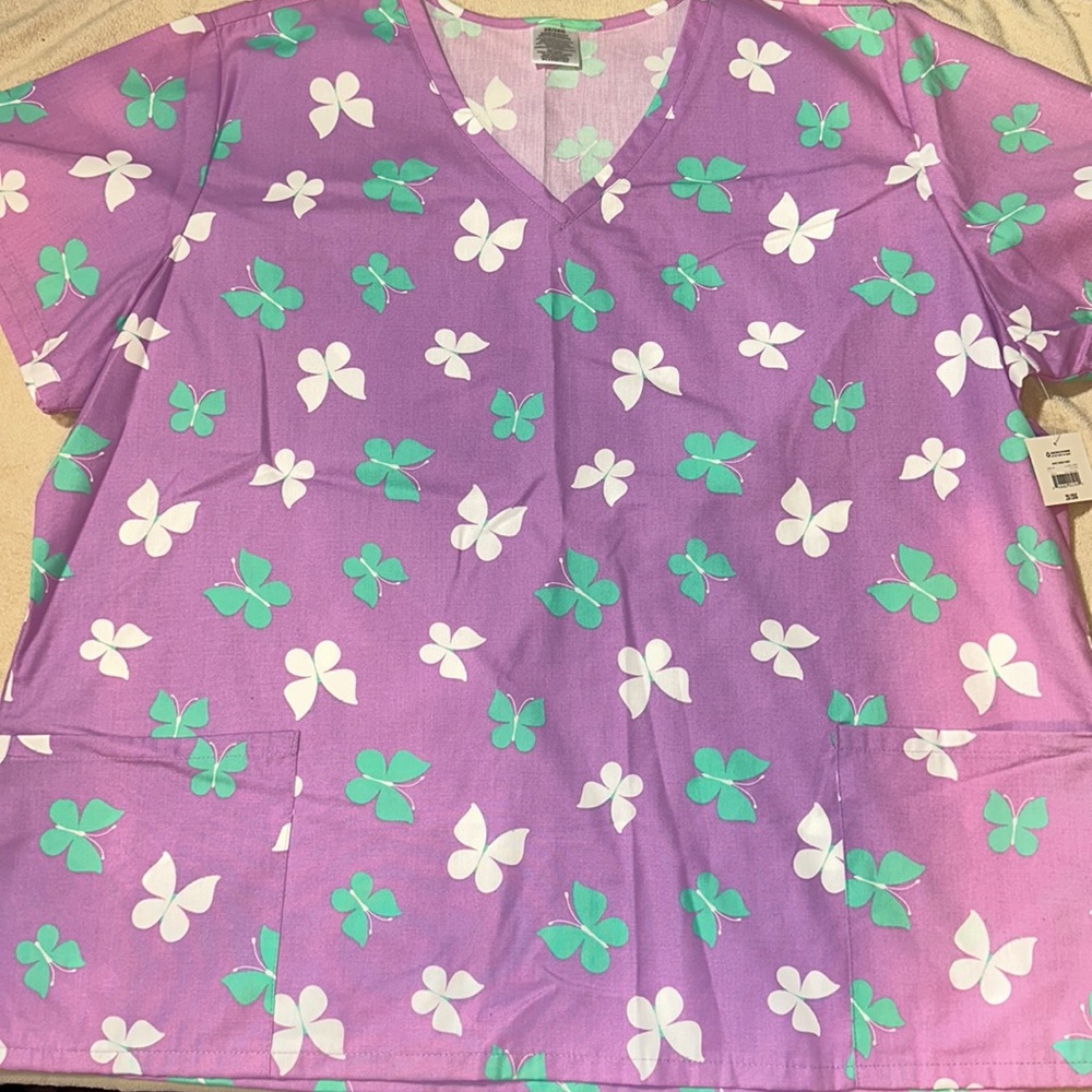 Nurses scrub top 2x new butterfly print